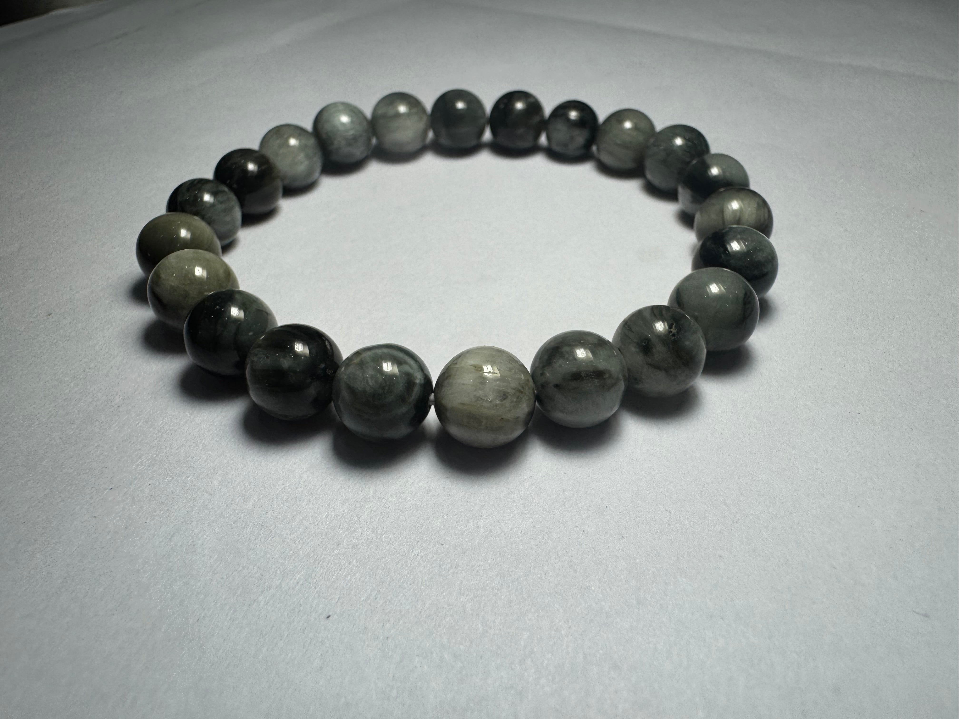 Natural Grey Cateye Bracelet – Healing, Energy & Style